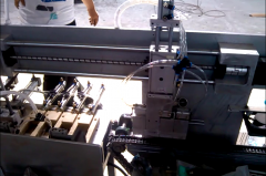 PLC變頻器伺服在棉簽機(jī)中的應(yīng)用