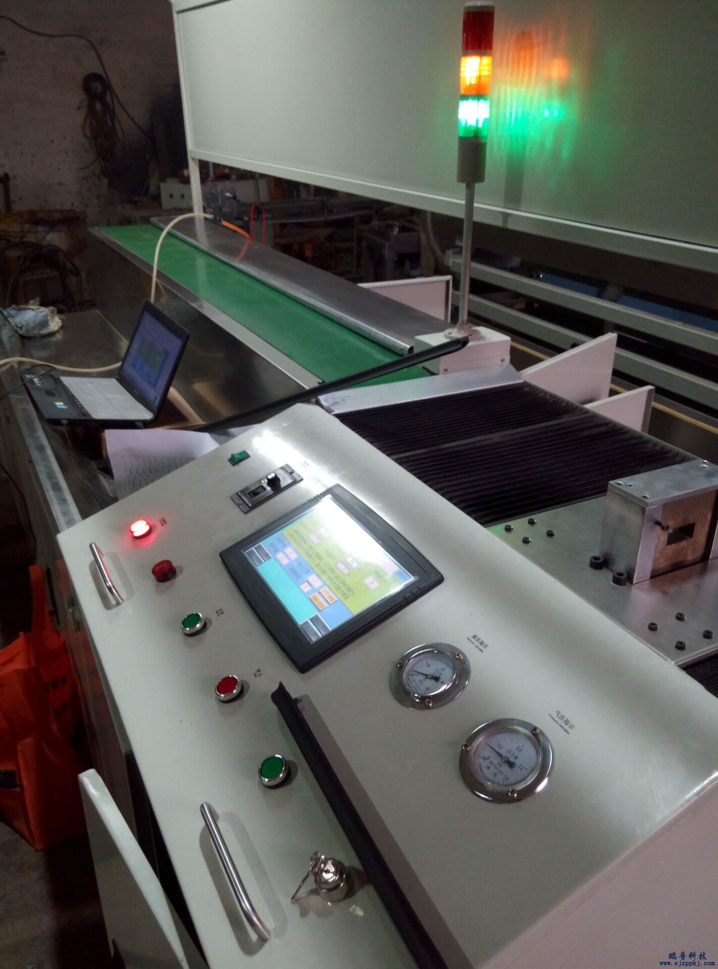 膠條截斷機(jī)的的自動化應(yīng)用